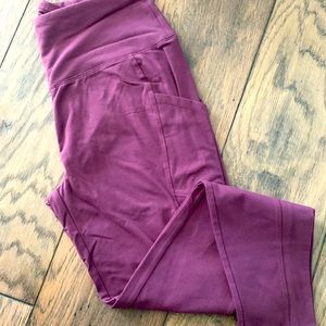Burgundy High Waited Leggings with Pockets - New!